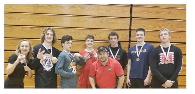 Hudson Wrestlers Go To Regionals